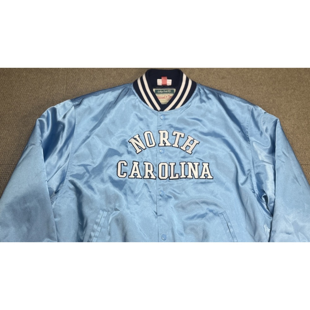 Mitchell & Ness College Vault North Carolina 1982 Champs Satin Jacket Size 3XL - Picture 3 of 12